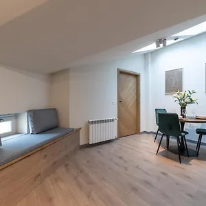 Milu Sebastiana Krakow